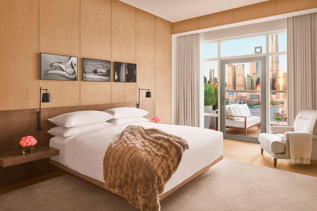 Suite, King Bed, Pearl Tower View, Balcony, Terrace
