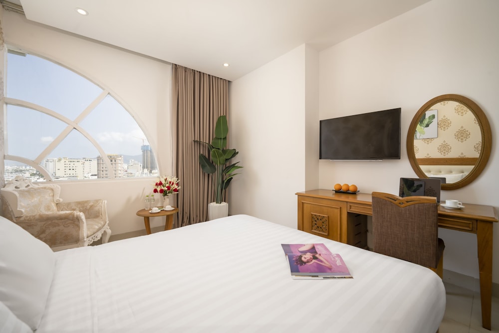 Royal Family Hotel Da Nang 21/50