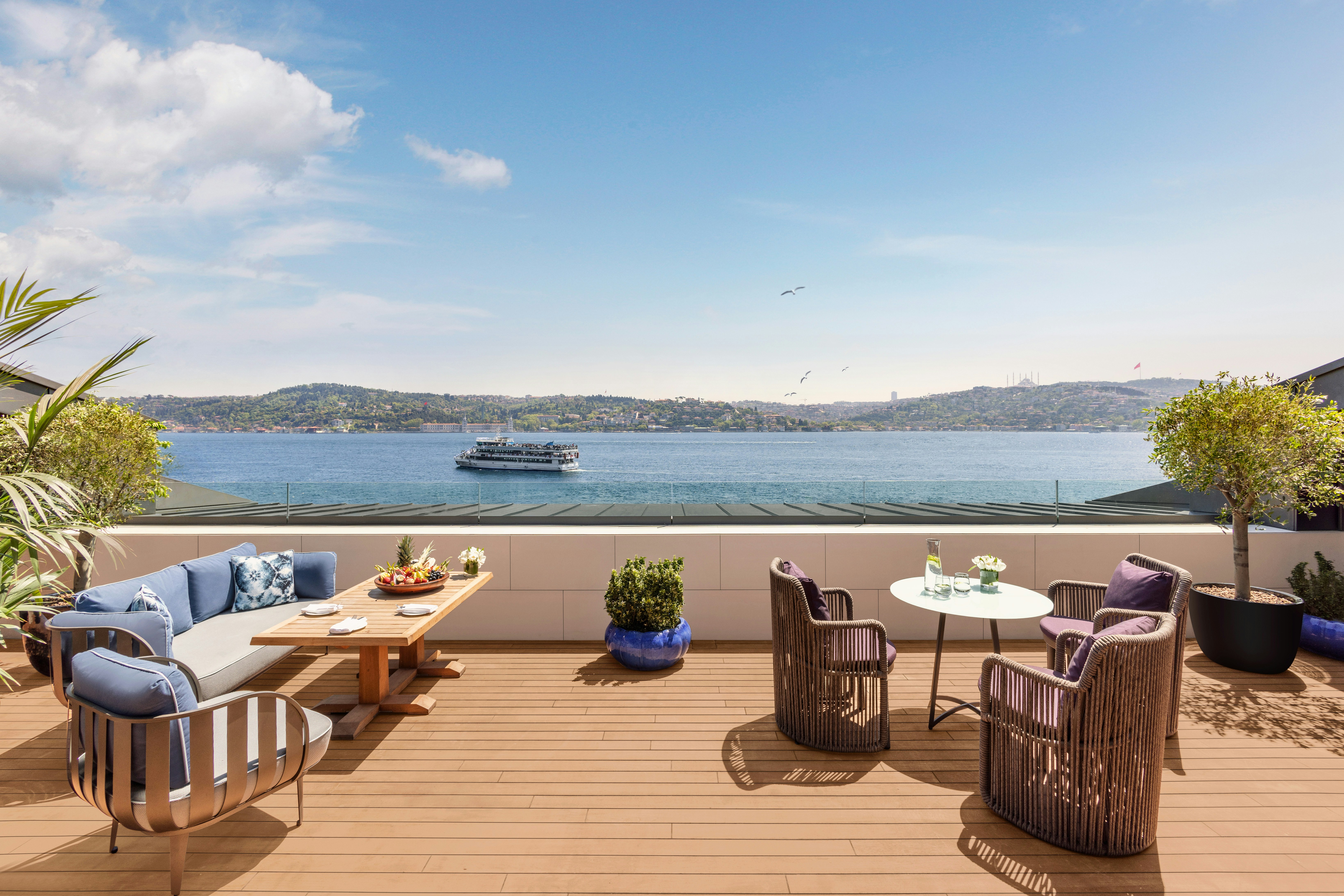 Mandarin Oriental Bosphorus, Istanbul 75/83
