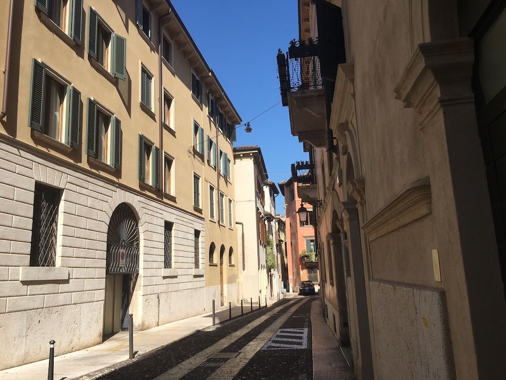 Verona Journeys 42/50