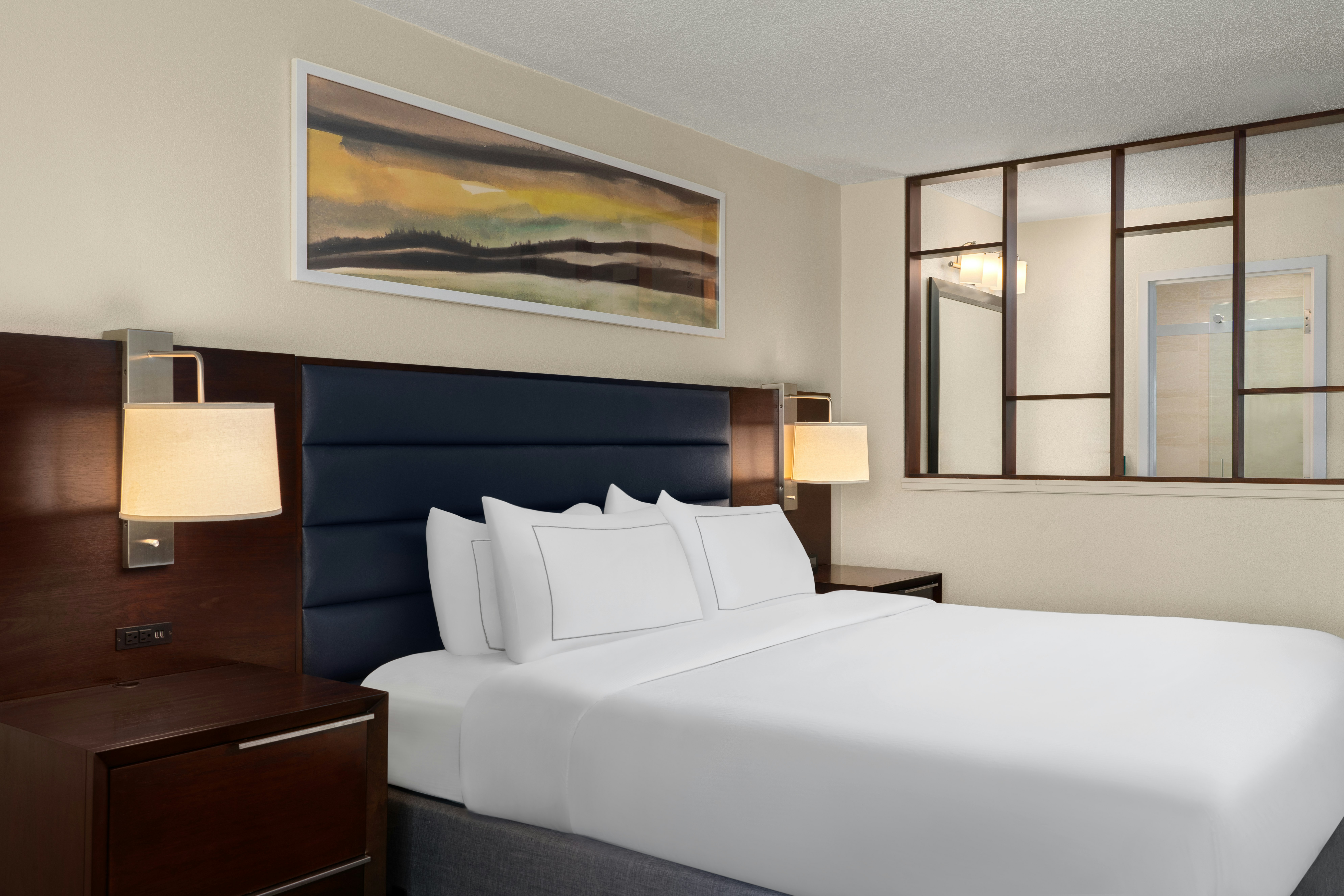ROOM, KING BED