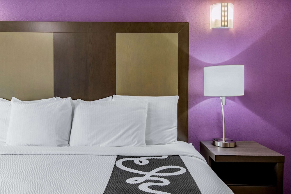 La Quinta Inn by Wyndham West Long Branch 22/43
