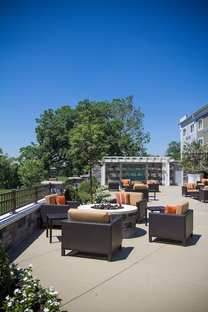 Courtyard Philadelphia Springfield 2/55