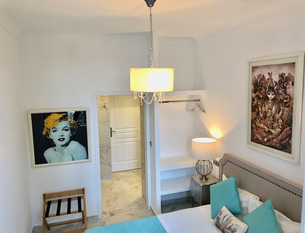 Hotel Normandy 19/50