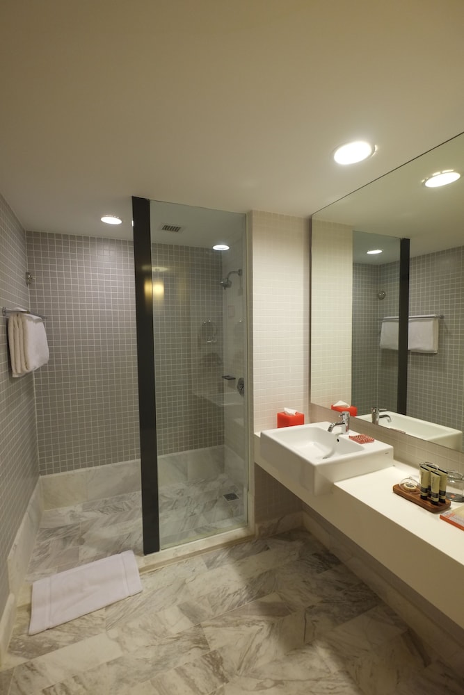 G Hotel Gurney 25/60