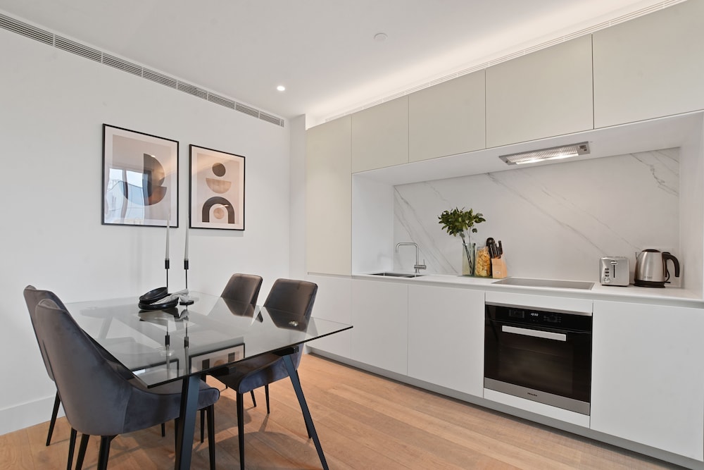Whitfield Street Residences by Aeria Apartments 43/50