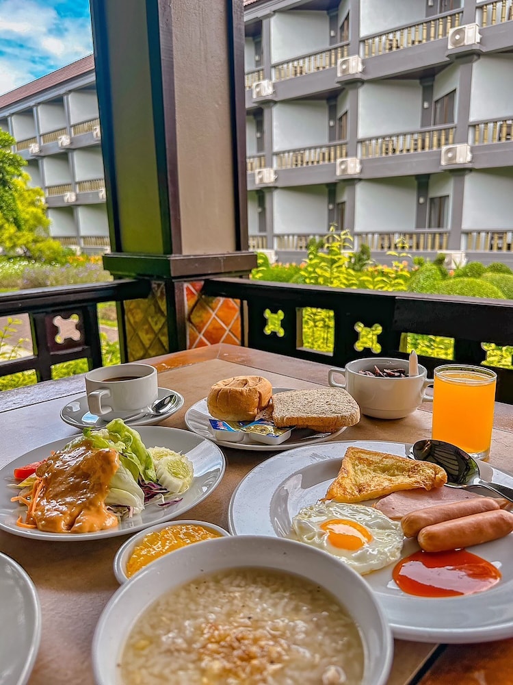 Botany Beach Resort 46/73