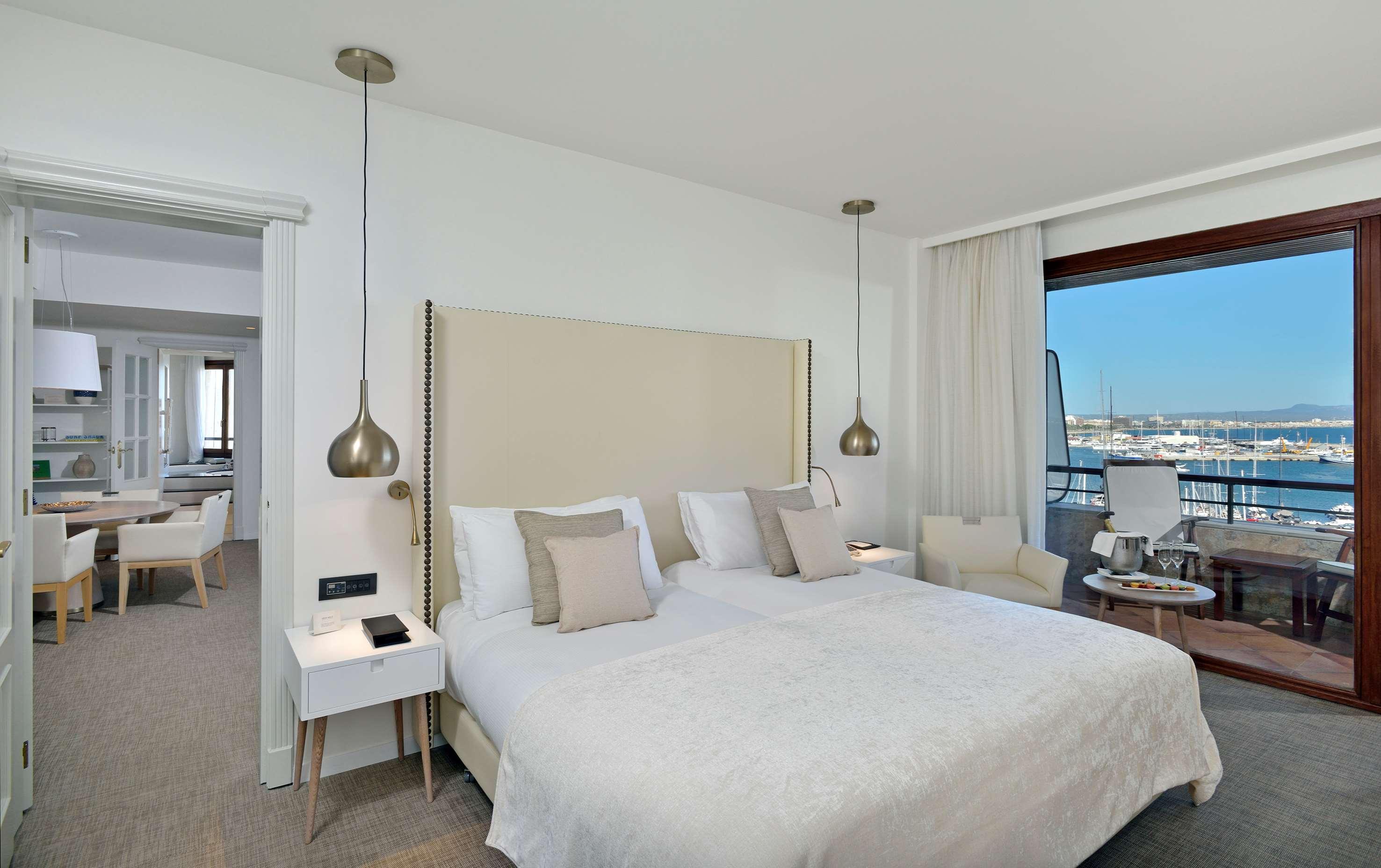 Red Level, Master, Suite, Sea and Cathedral View