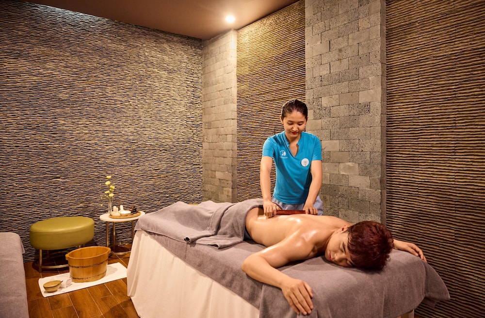 ROBINSON Nam Hoi An 22/50