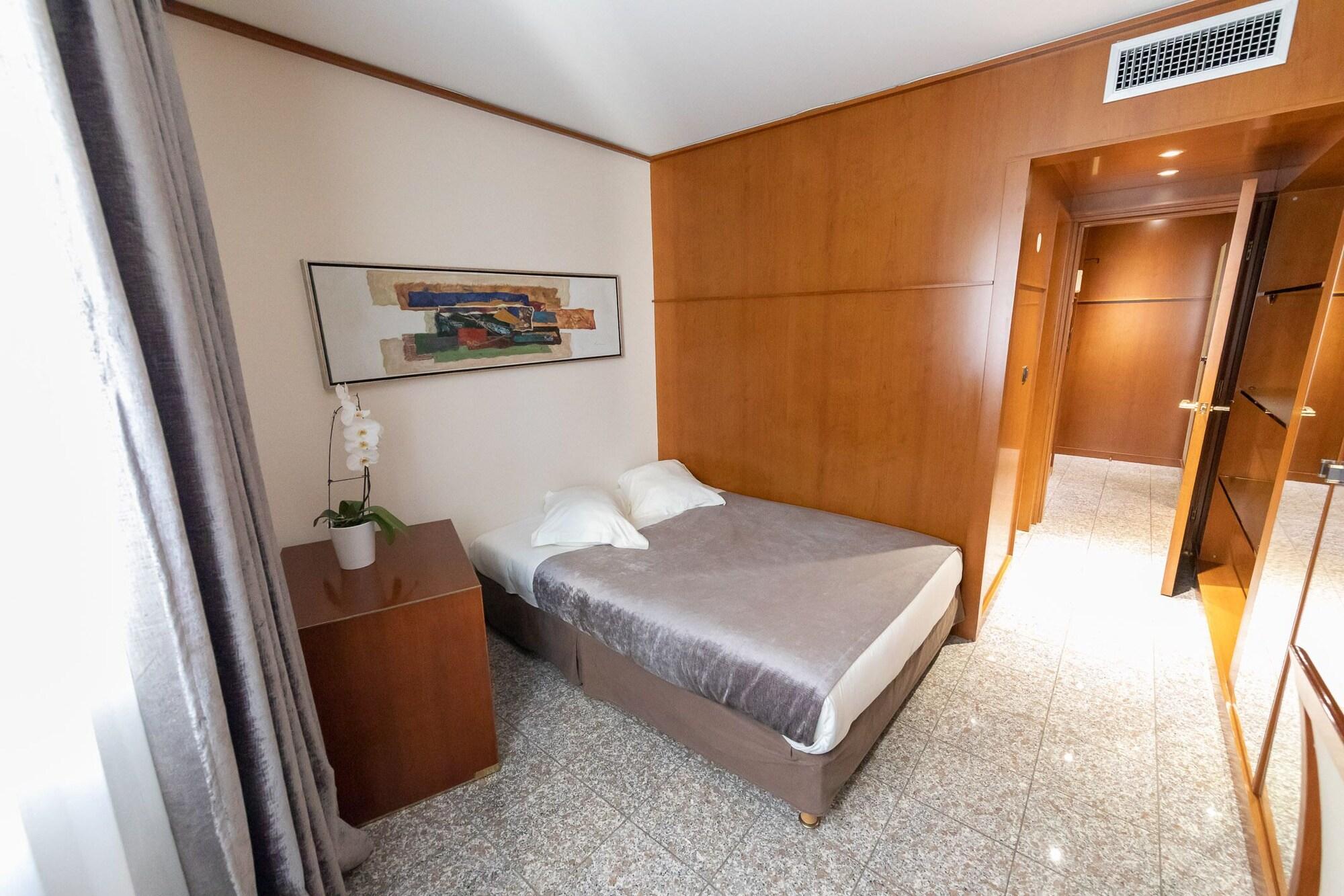 3 Rooms, Apartment