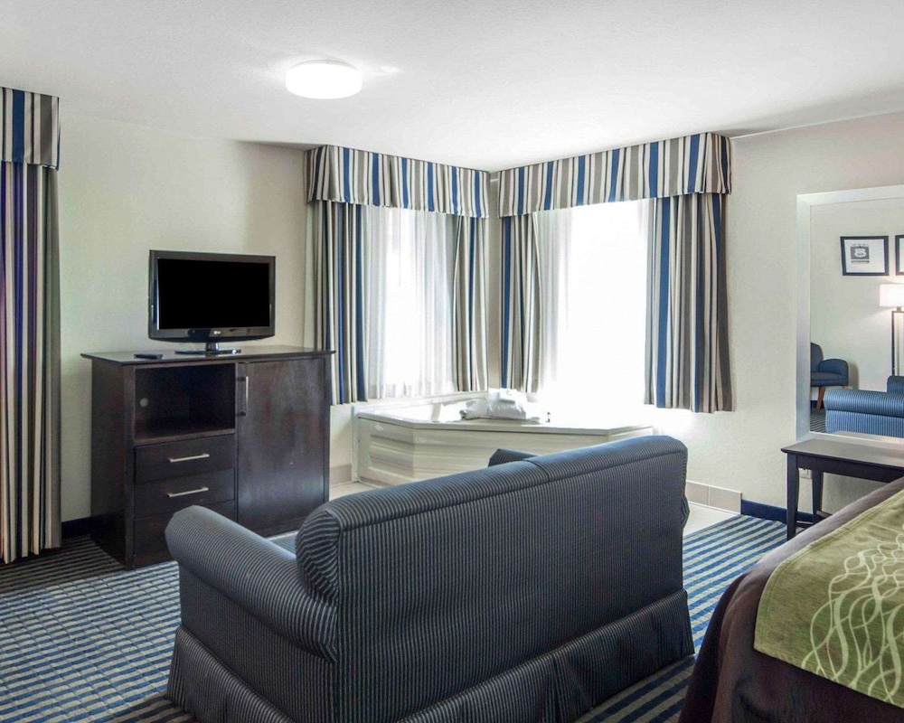 Quality Inn Tulsa-Downtown West 20/27