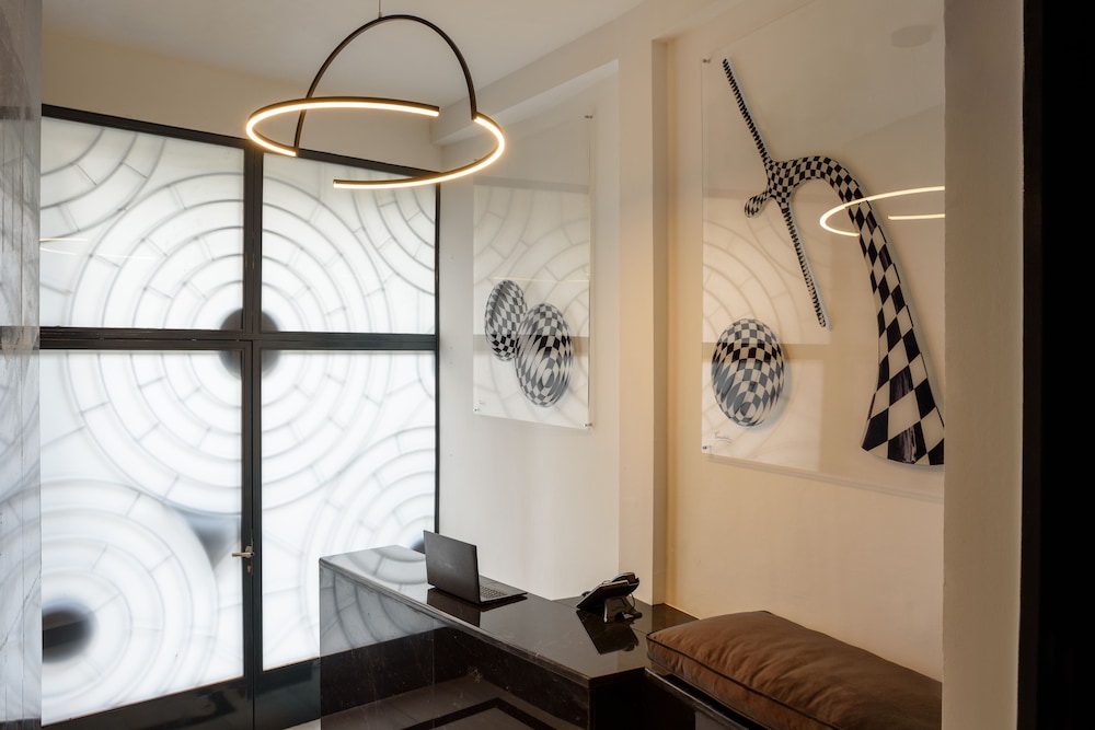 Fos Residential Apartments 24/48