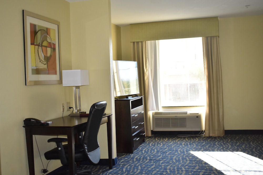 Best Western Plus Brunswick Inn & Suites 40/45