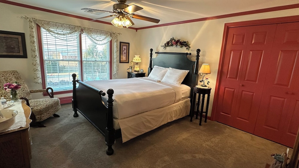 Annville Inn Bed and Breakfast 11/50
