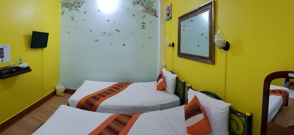Phonepaseuth Hotel 46/55