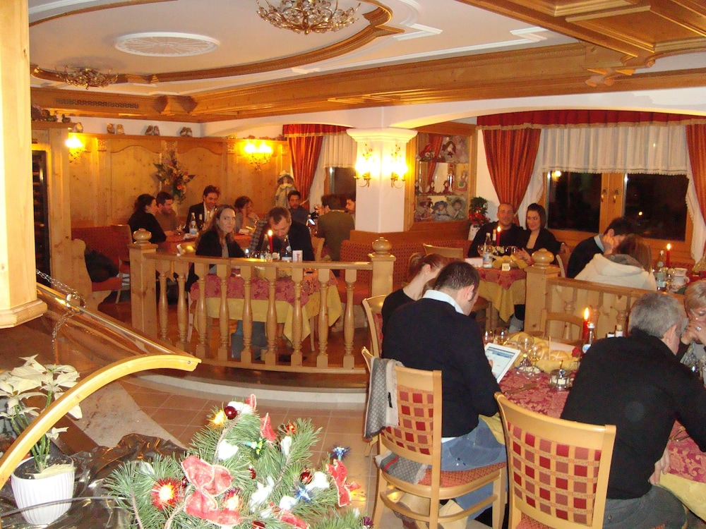Hotel Adriana 38/44