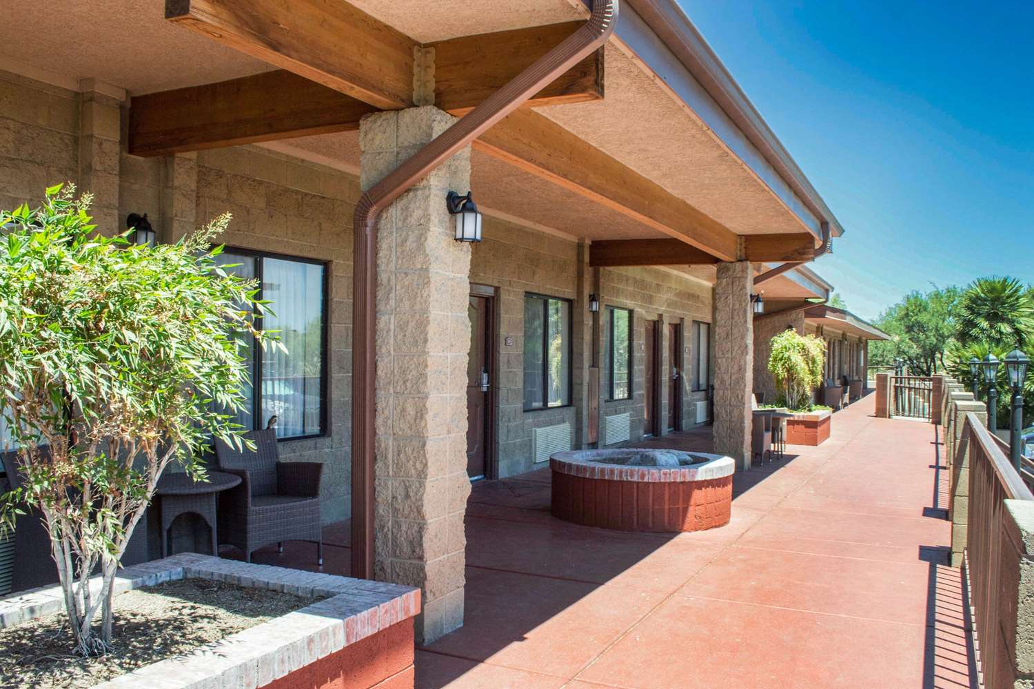 Quality Inn Benson I-10 Exit 304 27/49