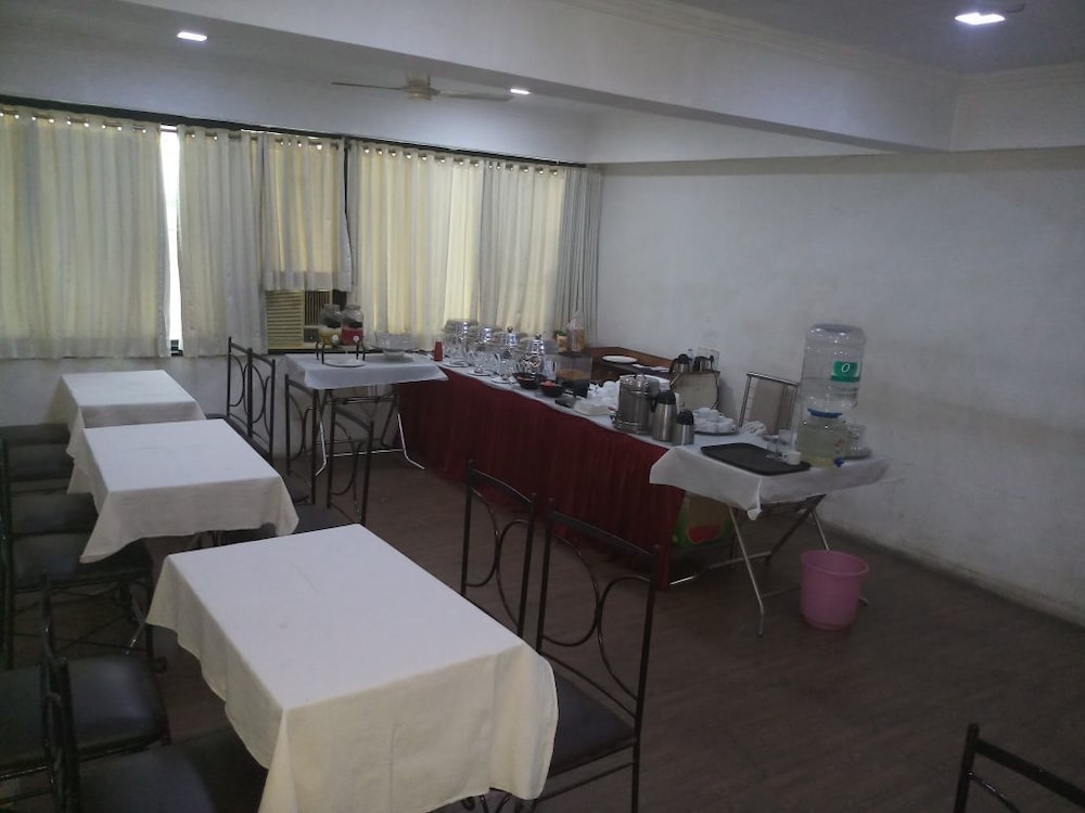 HOTEL HERITAGE DAKSHIN 36/50