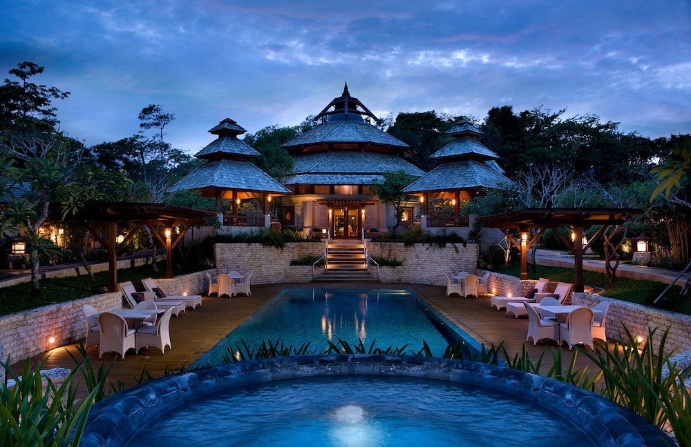 Shangri-La Boracay 11/76