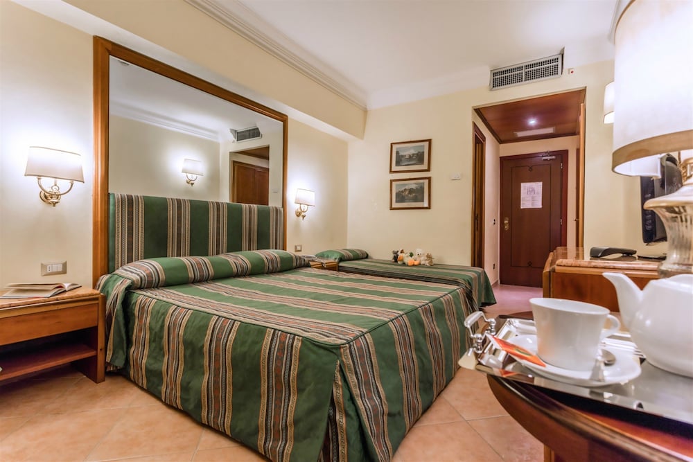 Raeli Hotel Regio 8/31