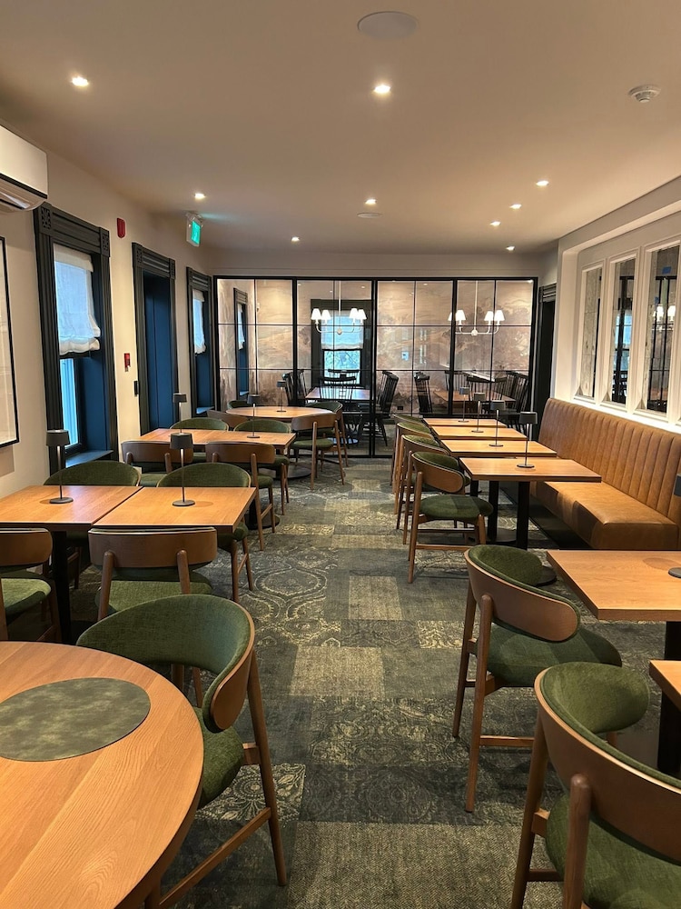 Auberge West Brome 39/65