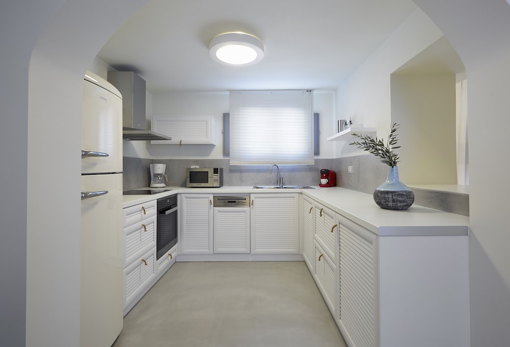 Eolia Kamari Villa 23/34