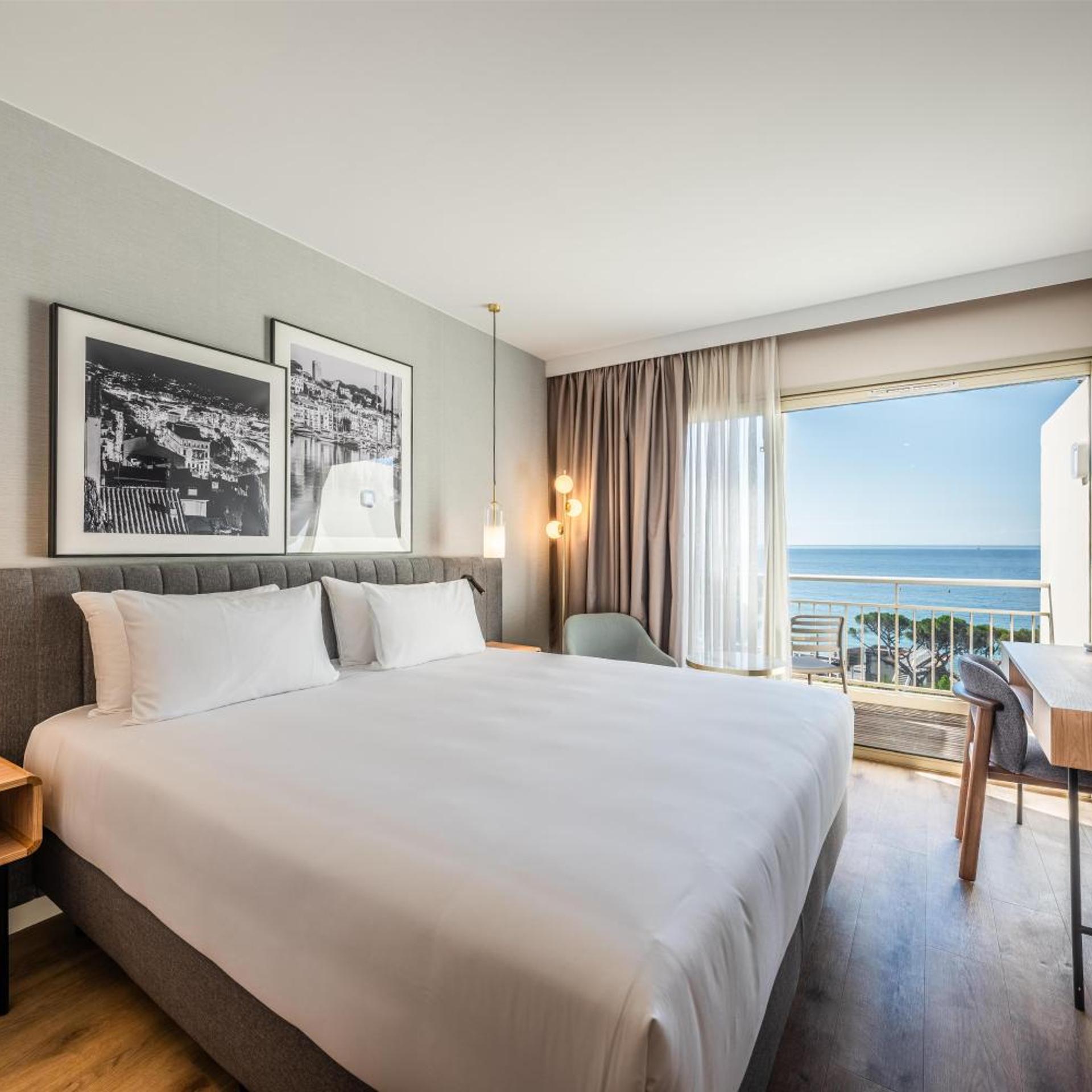 غرفة بريميوم بإطلالة على البحر بشرفة، Luxotel Cannes 3/6