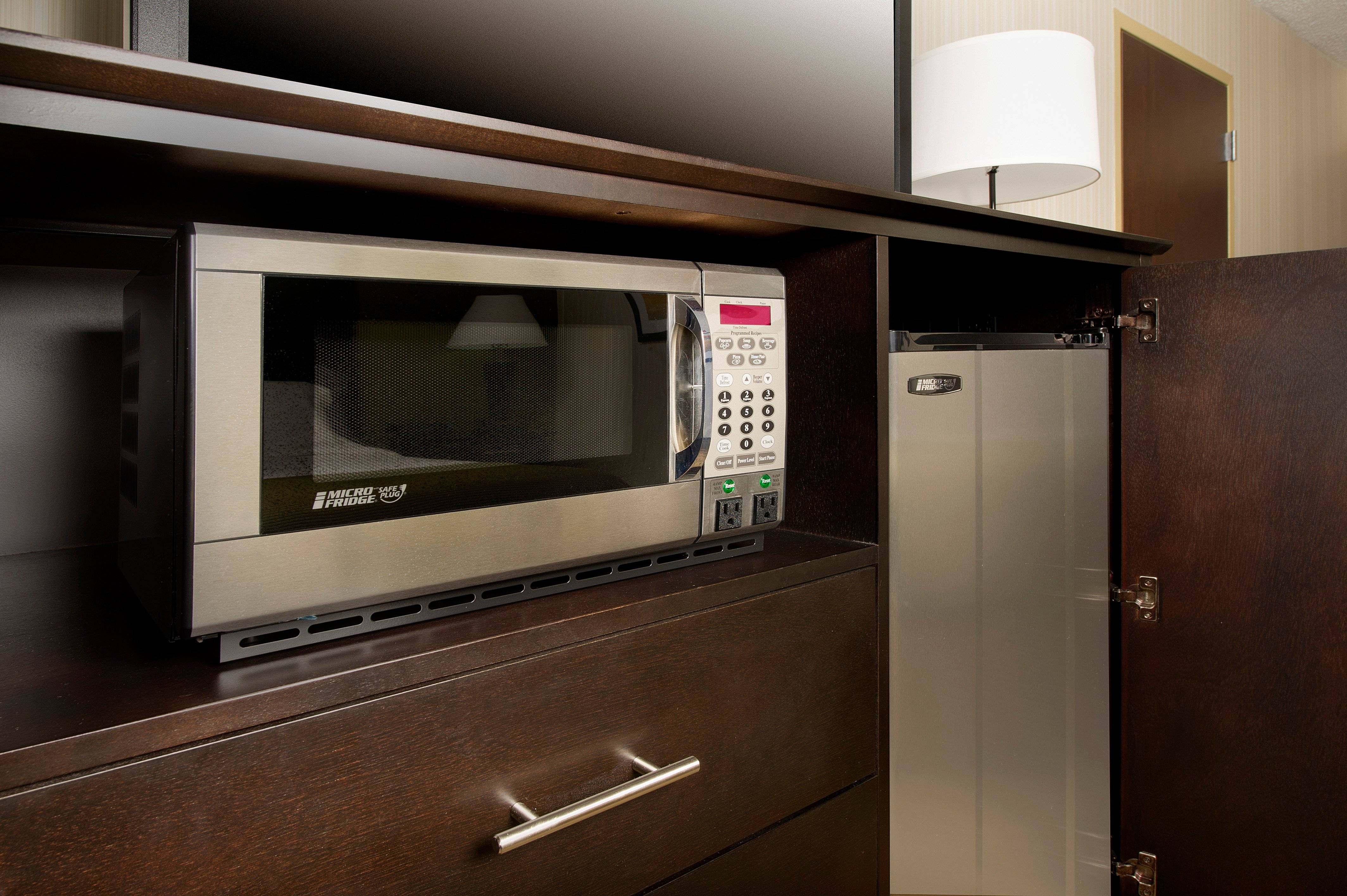 Holiday Inn Express Washington DC-BW Parkway 34/73