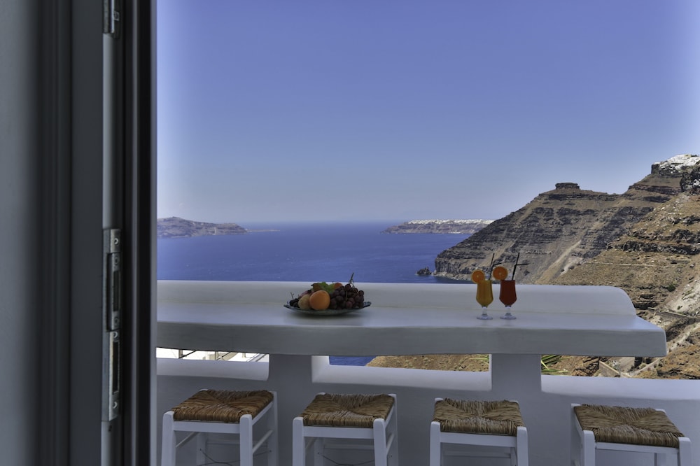 Trieris Villas And Suites 37/50