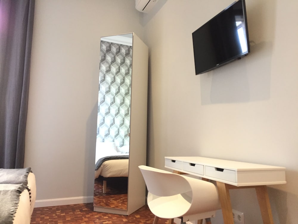 Hip Karma Hostel Shared Rooms 50/50