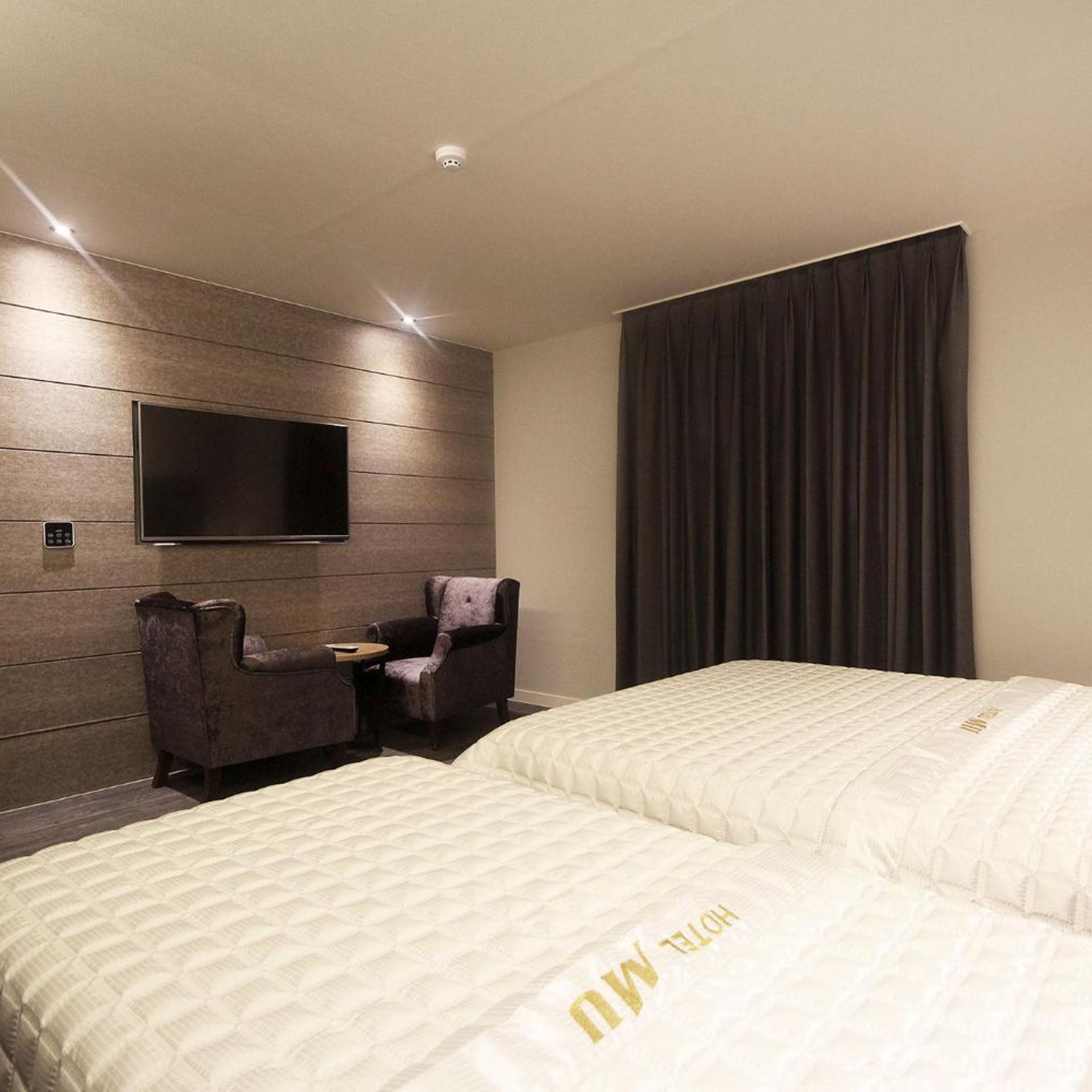 Deluxe, Twin Beds