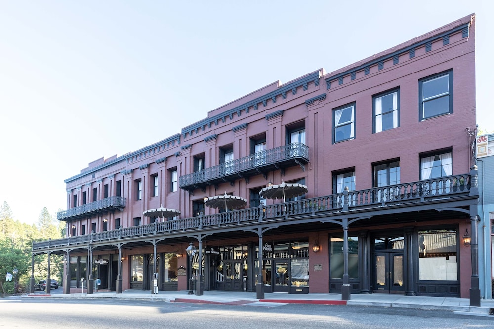 The National Exchange Hotel 2/50