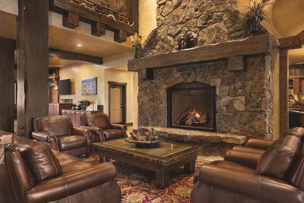 Glacier International Lodge 26/48