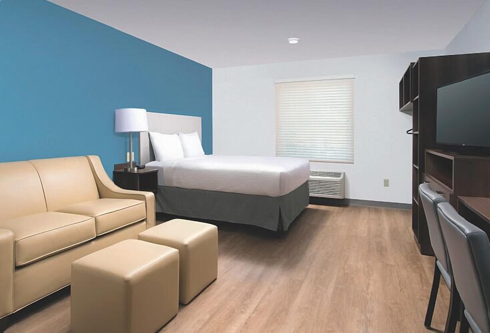 Suite, King Bed