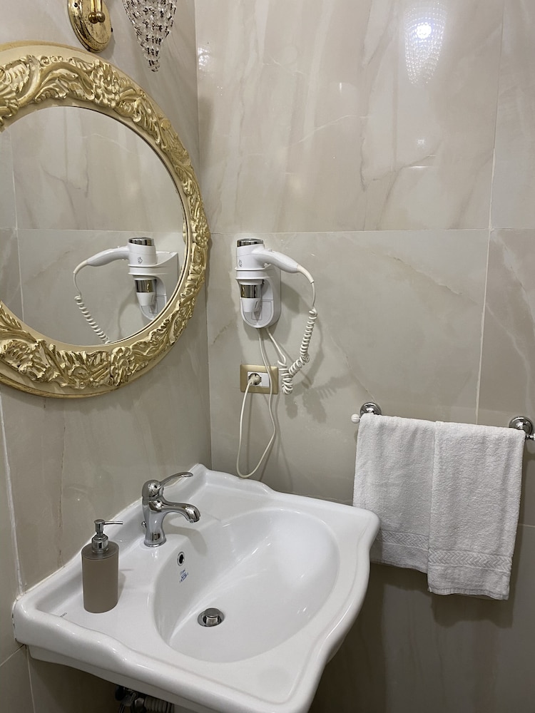 Stazione Napoli Guesthousemariafrancesca 33/36