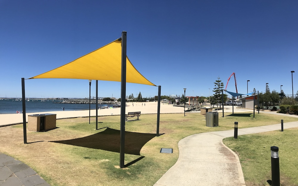Bunbury Hotel Koombana Bay 4/34