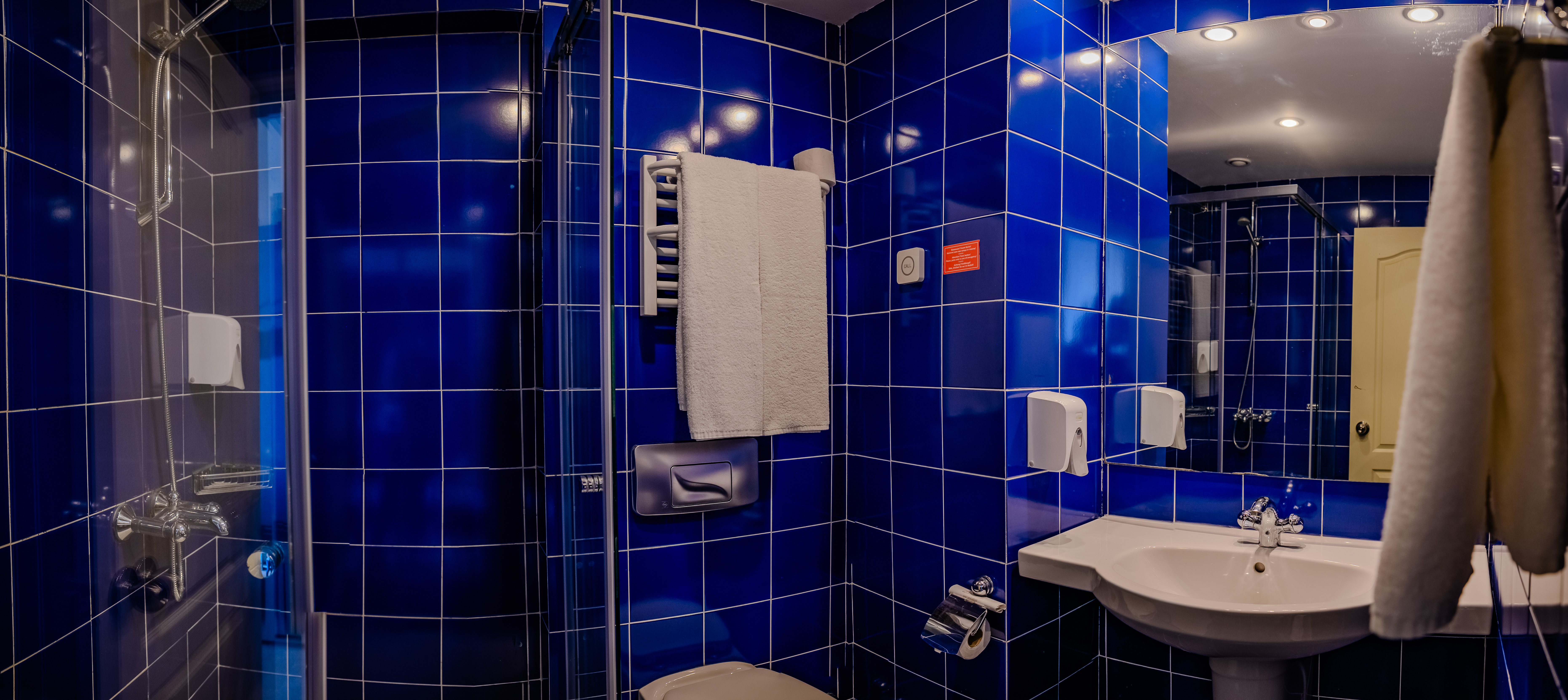 Lilia Hotel 38/40