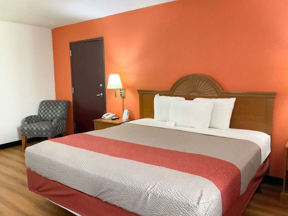 Motel6 Hannibal, MO 25/45