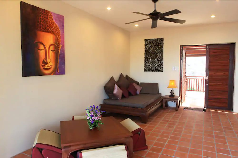 Baan Kantiang See Villa Resort 25/50