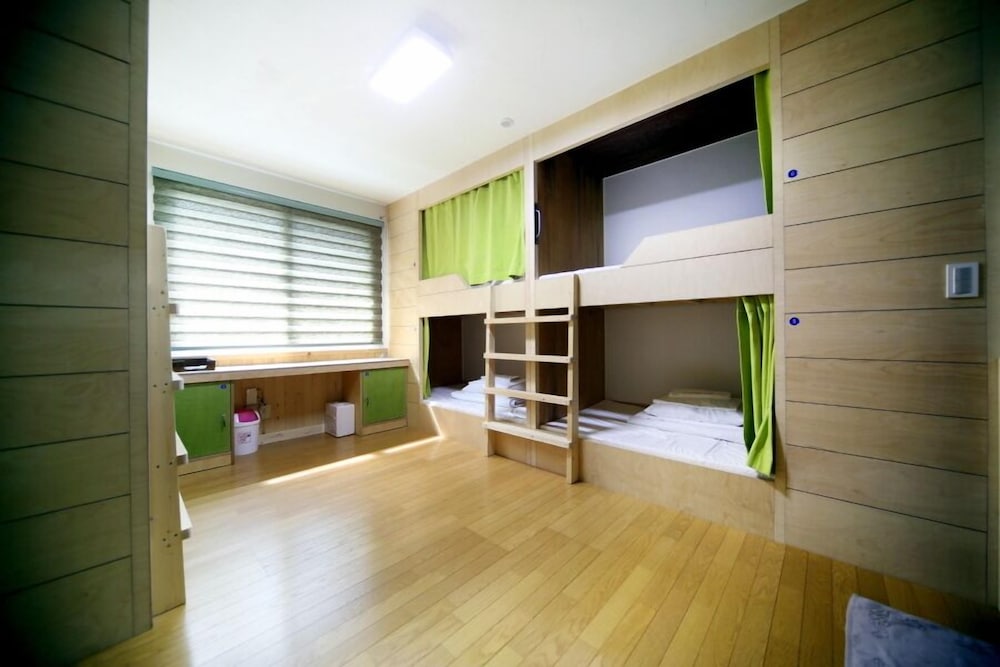 Backpacker's Home 27/50