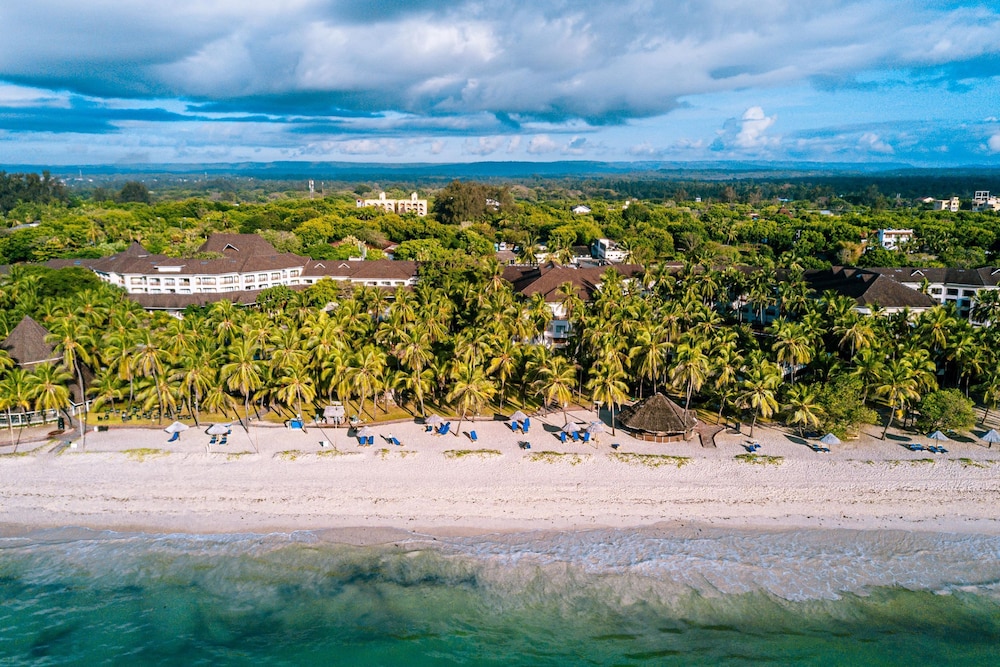 Diani Reef Beach Resort and Spa 65/69