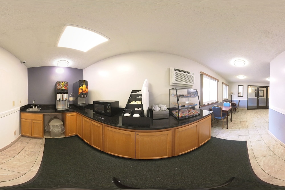 Coratel Inn & Suites by Jasper Hastings 5/50