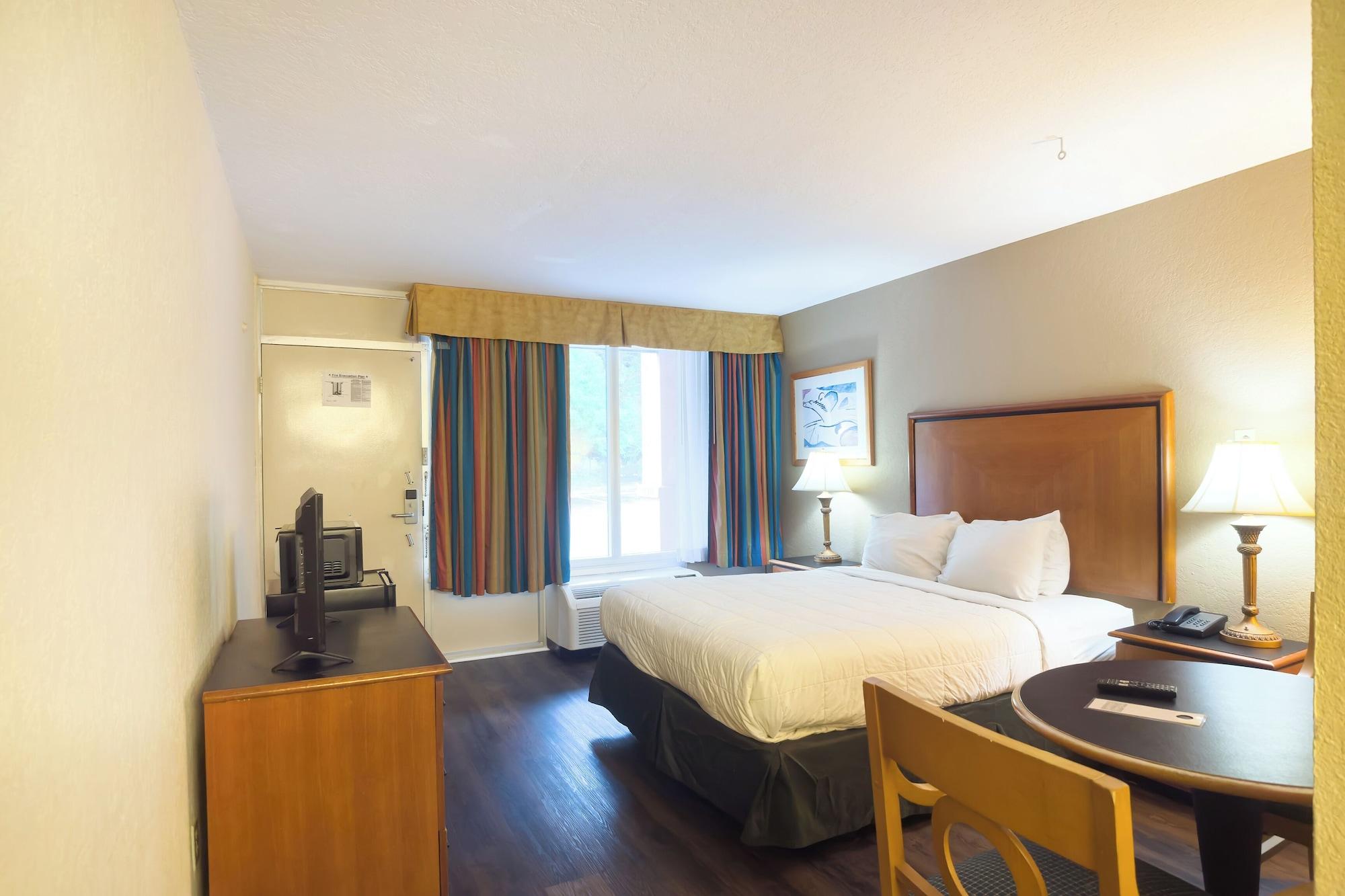 غرفة بسرير كينج، OYO Hotel Harriman near I-40 2/6