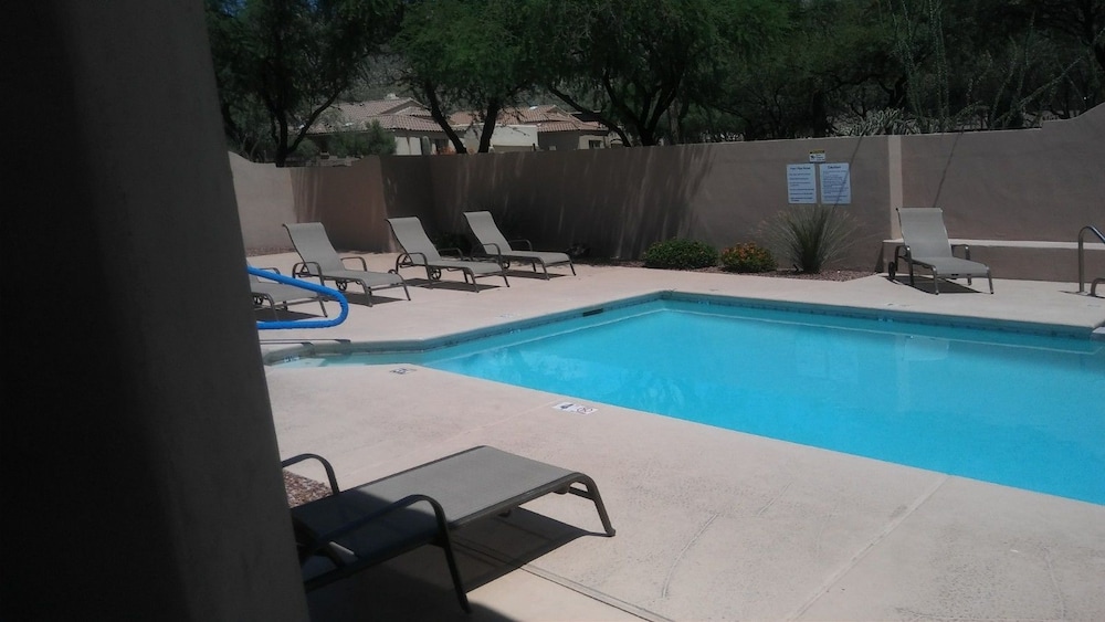 Casitas at Sabino Springs 7/36