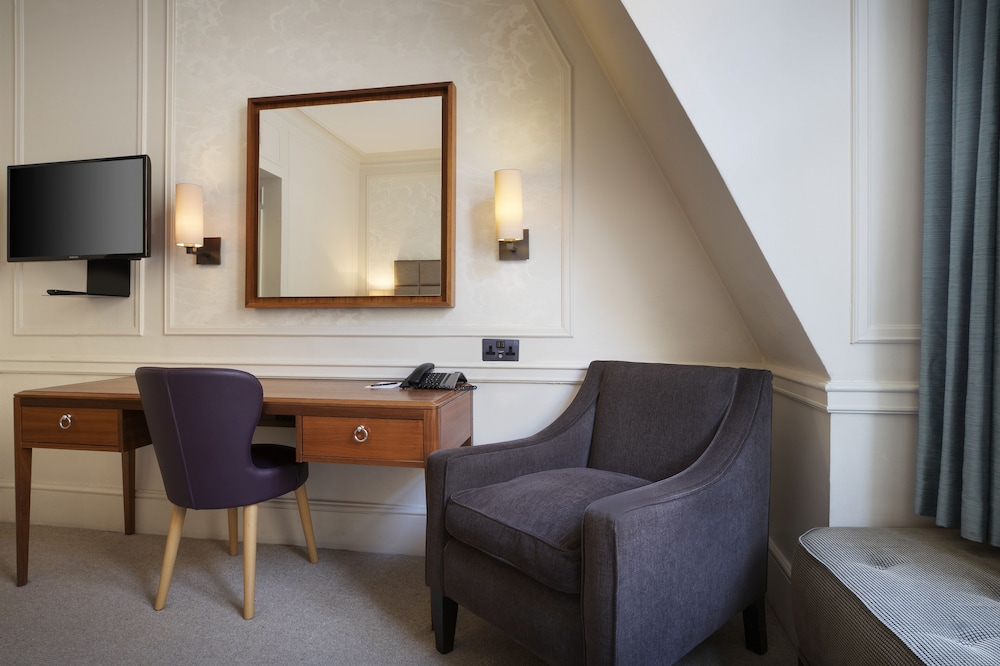 Sloane Square Hotel 42/63
