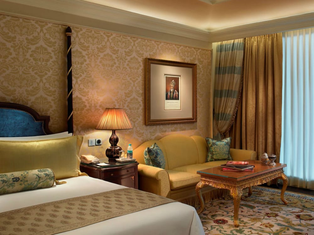 The Leela Palace New Delhi 28/74