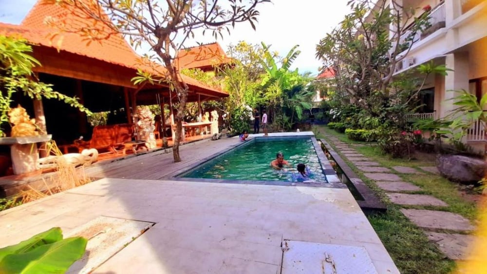 D'uma Residence 64/72