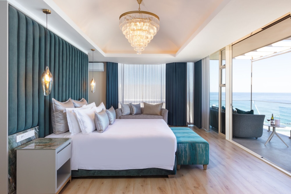 PENTHOUSE, OCEAN VIEW, PATIO
