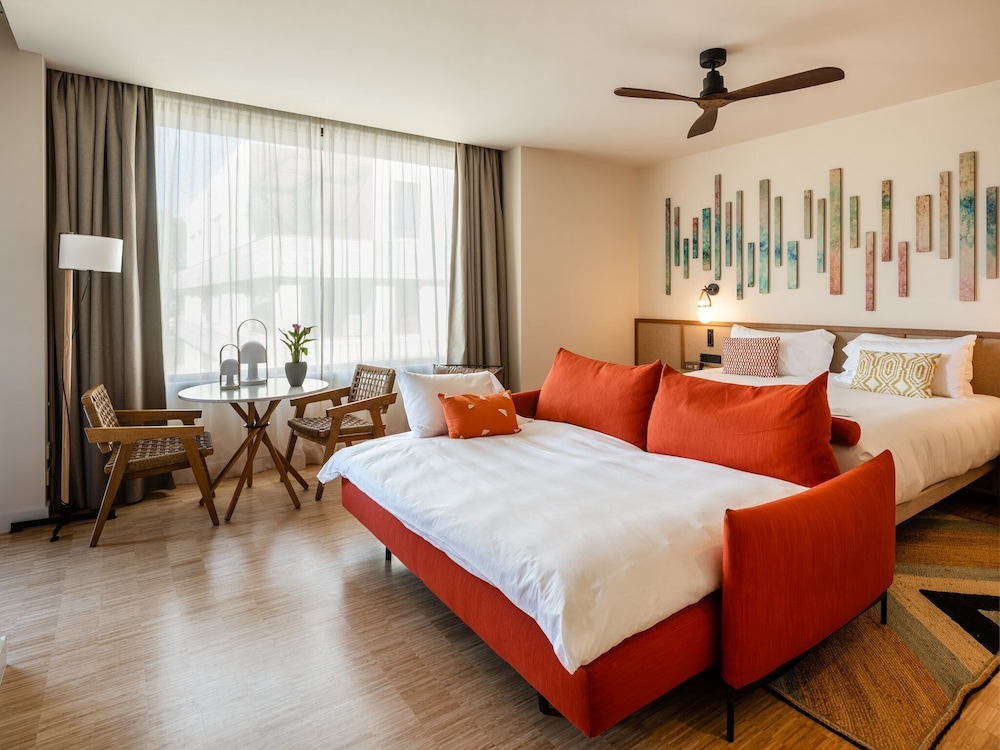 Resort, Premium, King Bed, Garden View