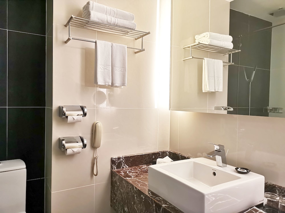 KSL Hotel & Resort 49/50